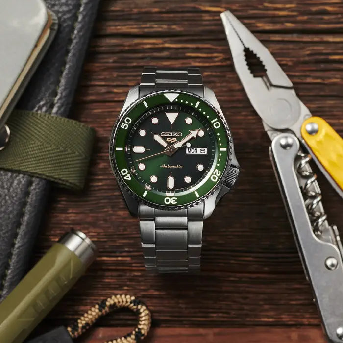 Seiko 5 Sports "Sports Style" SBSA013 (SRPD63) "Urban Hulk" Green Dial 42.5mm Stainless Steel Men's Watch detail view
