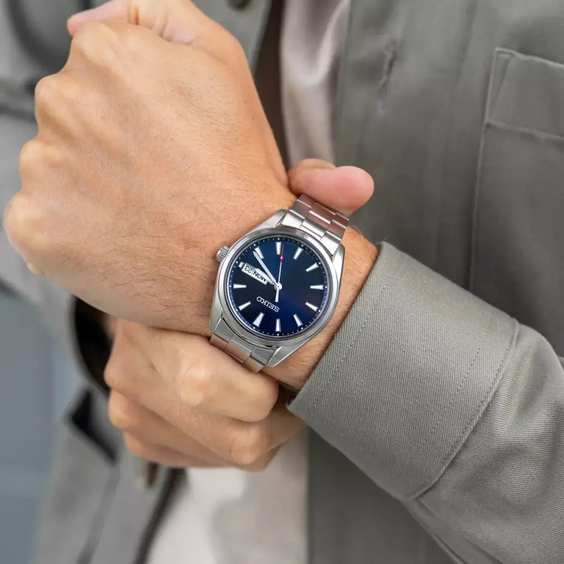 Seiko Classic SUR341P1 Quartz Day-Date Blue Dial 40mm Stainless Steel Men's Watch detail view