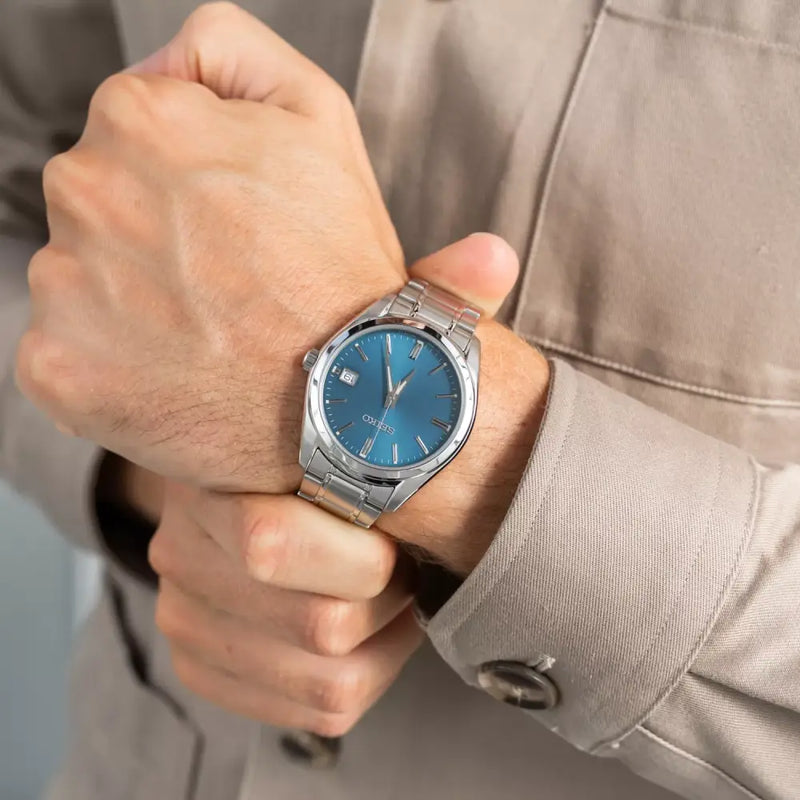 Seiko Classic SUR525P1 Quartz Blue Dial 40mm Stainless Steel Men's Watch detail view