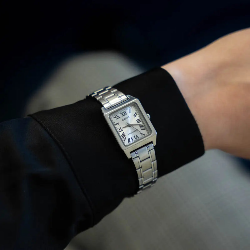 Casio Enticer Ladies Analog LTP-V007D-7BUDF Silver Dial Stainless Steel Women's Watch detail view