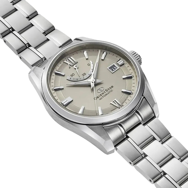 Orient Star RE-AU0110N00B Sports Automatic Diver Power Reserve Date Function Grey Dial Stainless Steel Men's Watch detail view